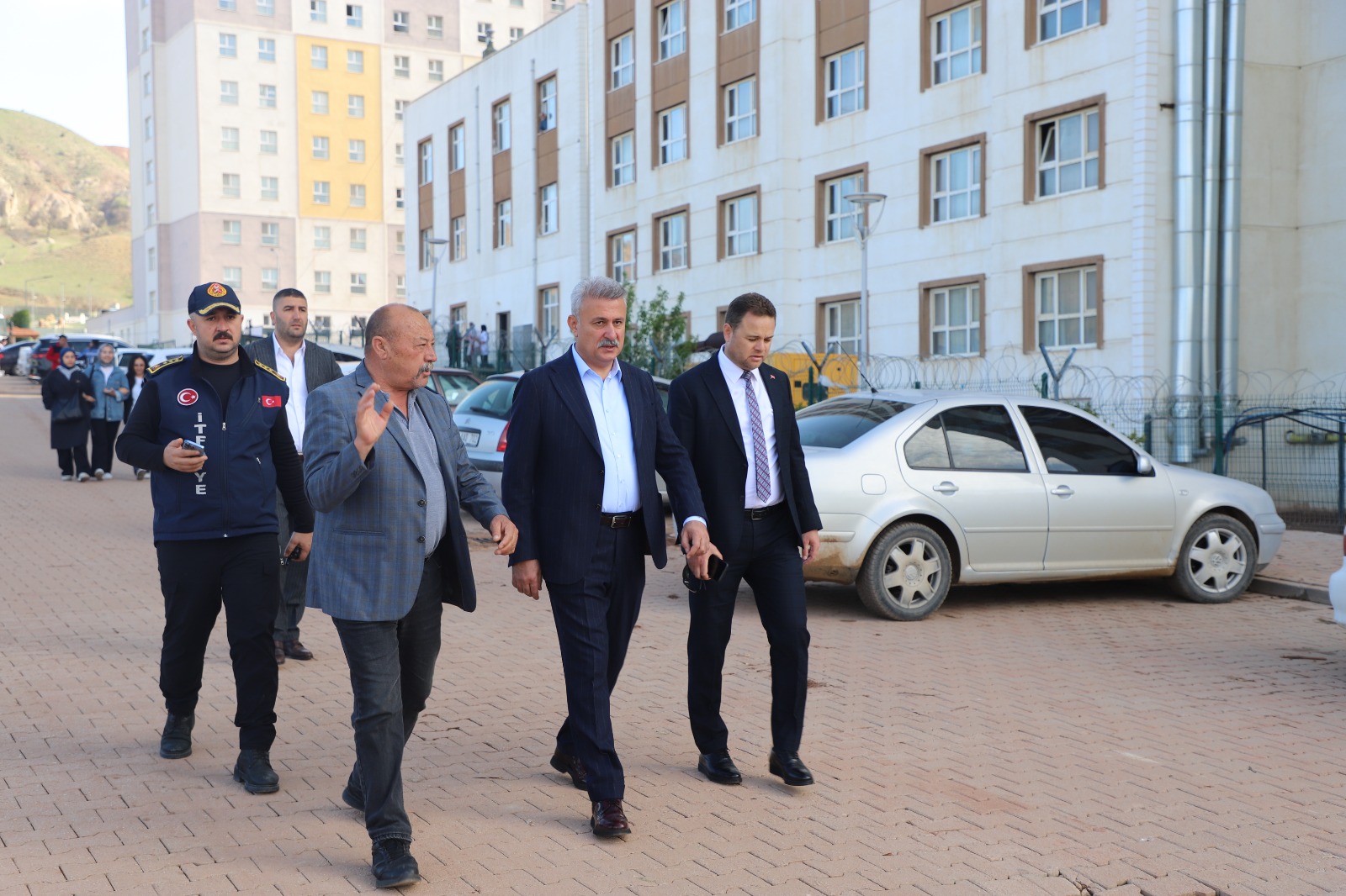 baskanimiz-ahmet-sungur-yogun-yagis-sonrasi-selden-etk-lenen-bolgelerde-nc-lemelerde-bulundu